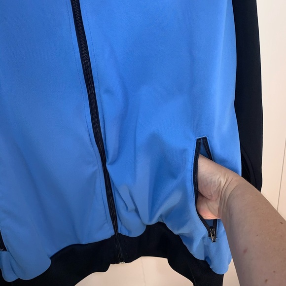 Nike full zip light weight jacket - Picture 10 of 11